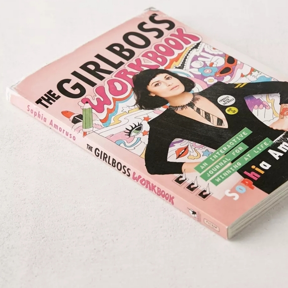 THE GIRLBOSS WORKBOOK: AN INTERACTIVE JOURNAL FOR WINNING AT LIFE - Picture 3 of 8